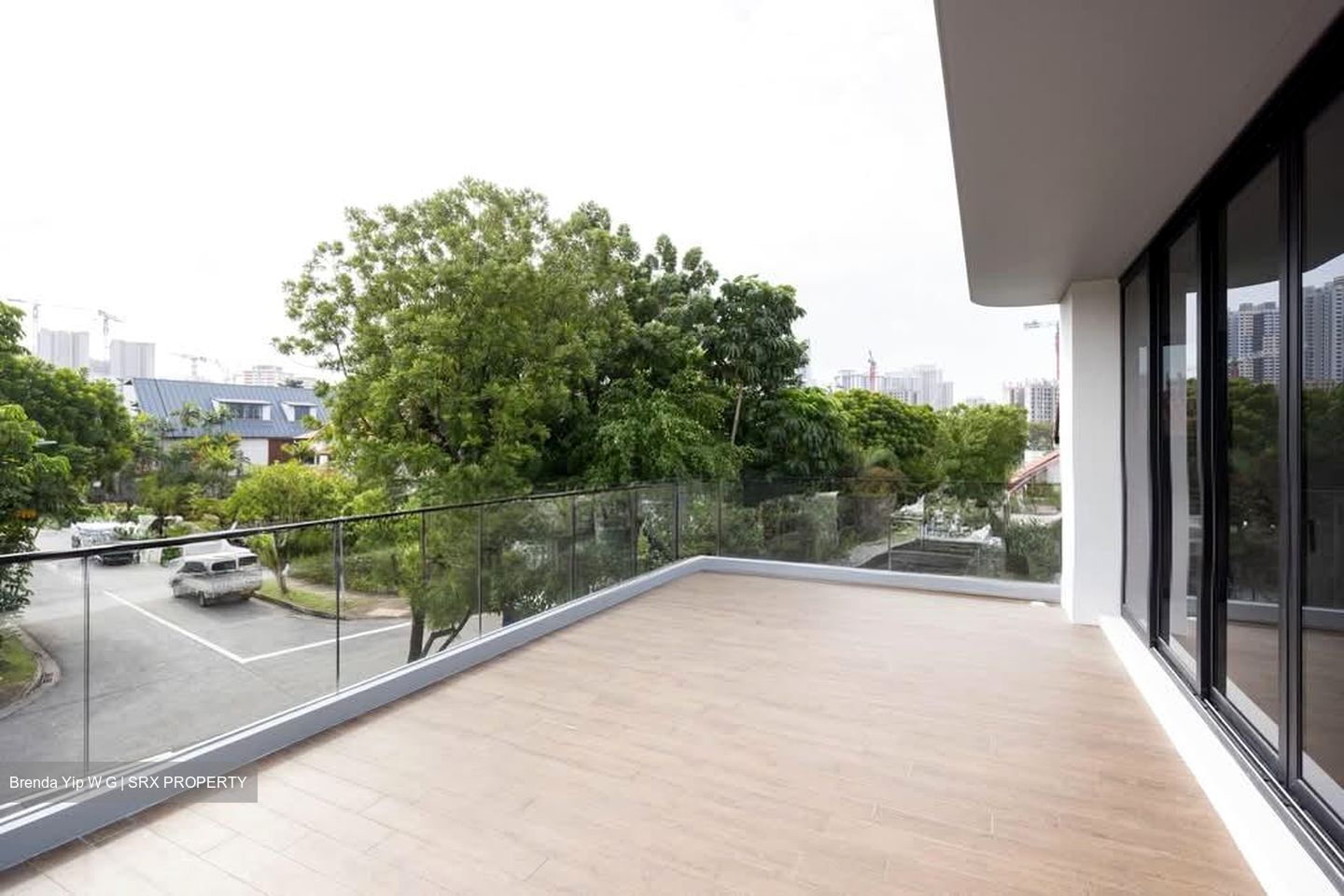 First Avenue (D10), Detached #562133541